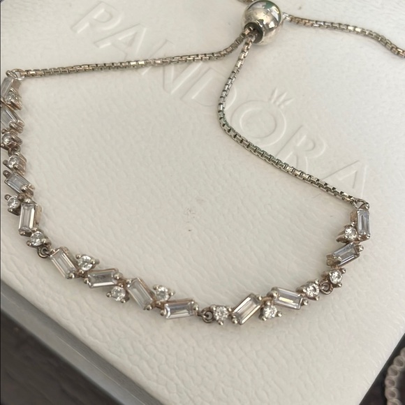 Pandora Silver Geometric Bracelet with Clear Stones and Adjustable Toggle - Picture 3 of 4